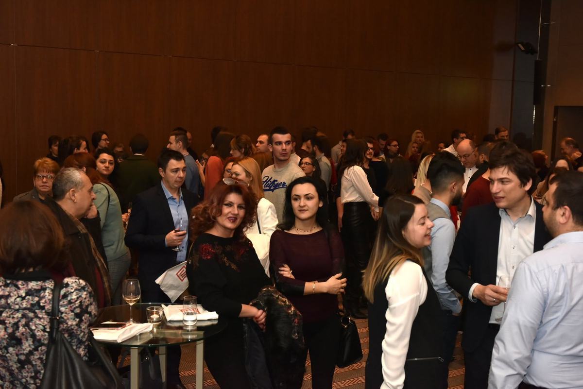 Авторите Катерина Ангеловска и Др. Радован Витошевиќ ја промовираат книгата Будење на свеста, февруари 2019