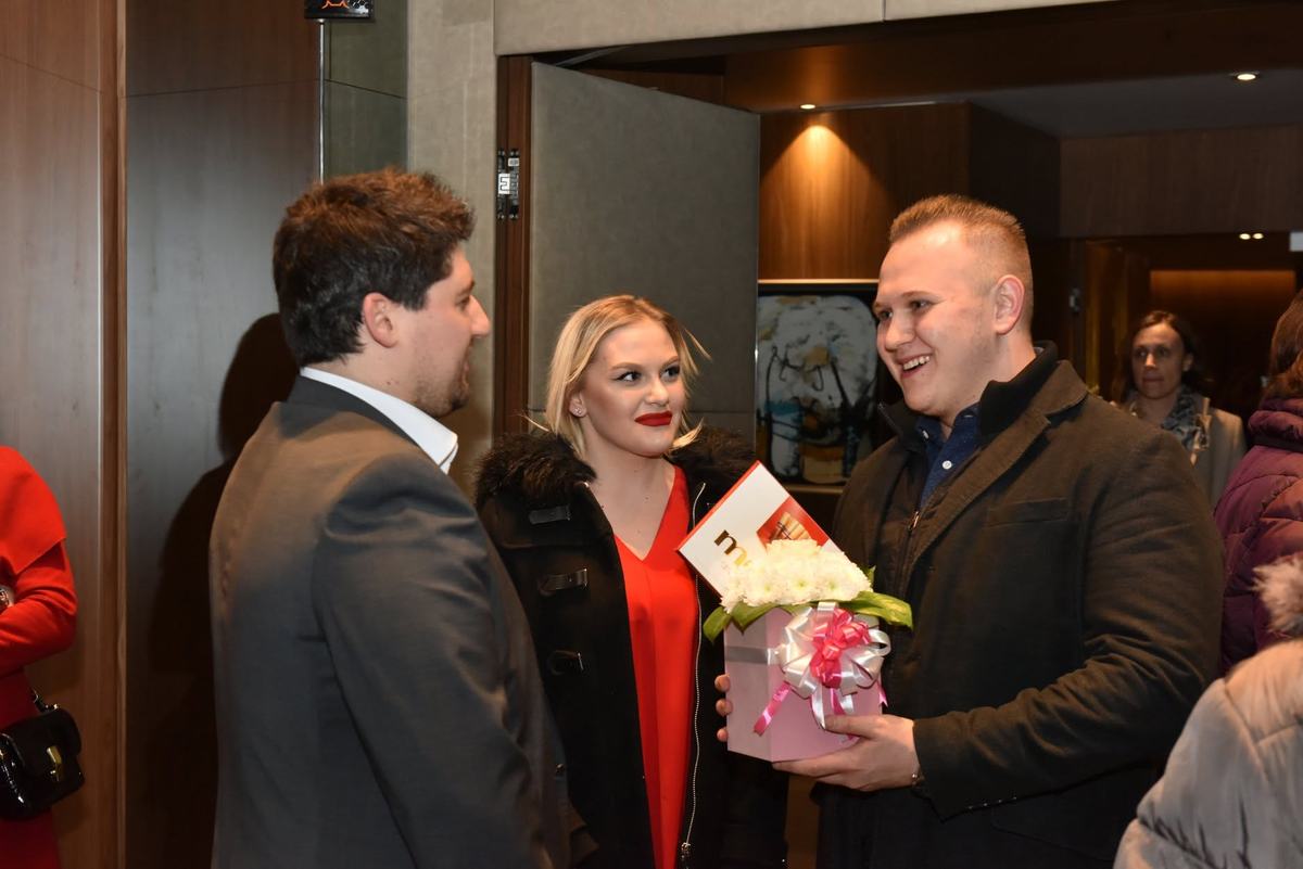 Атмосфера од промоцијата на книгата Будење на свеста во Скопје, автори Радован Витошевиќ и Катерина Ангеловска