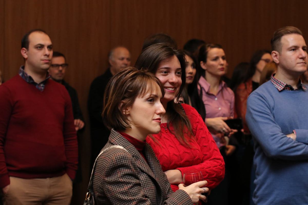 Авторите Катерина Ангеловска и Др. Радован Витошевиќ ја промовираат книгата Будење на свеста, февруари 2019
