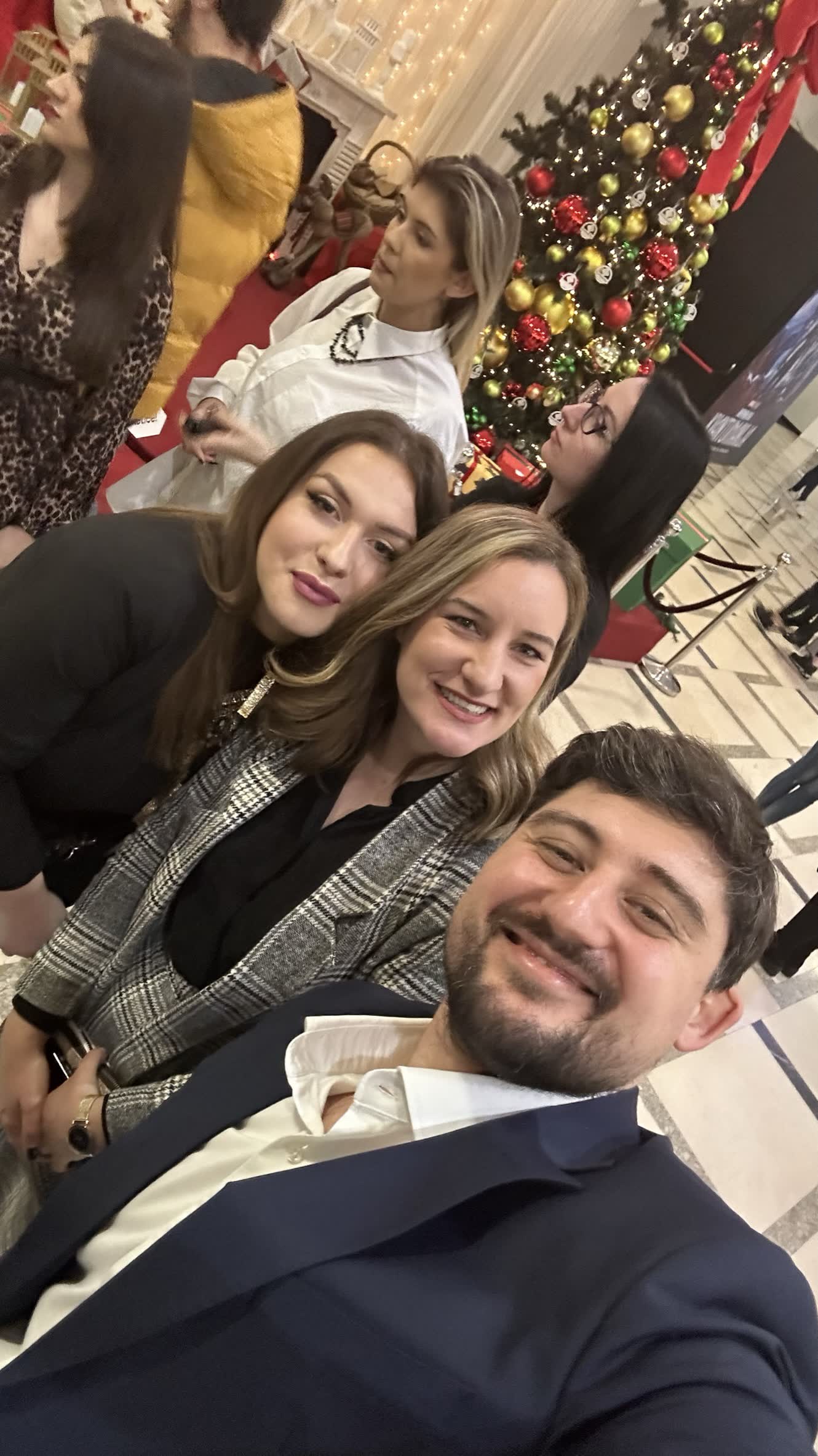 Д-р Радован Витошевиќ и м-р Катерина Ангеловска на промоцијата на Buđenje svesti во Белград, јануари 2023