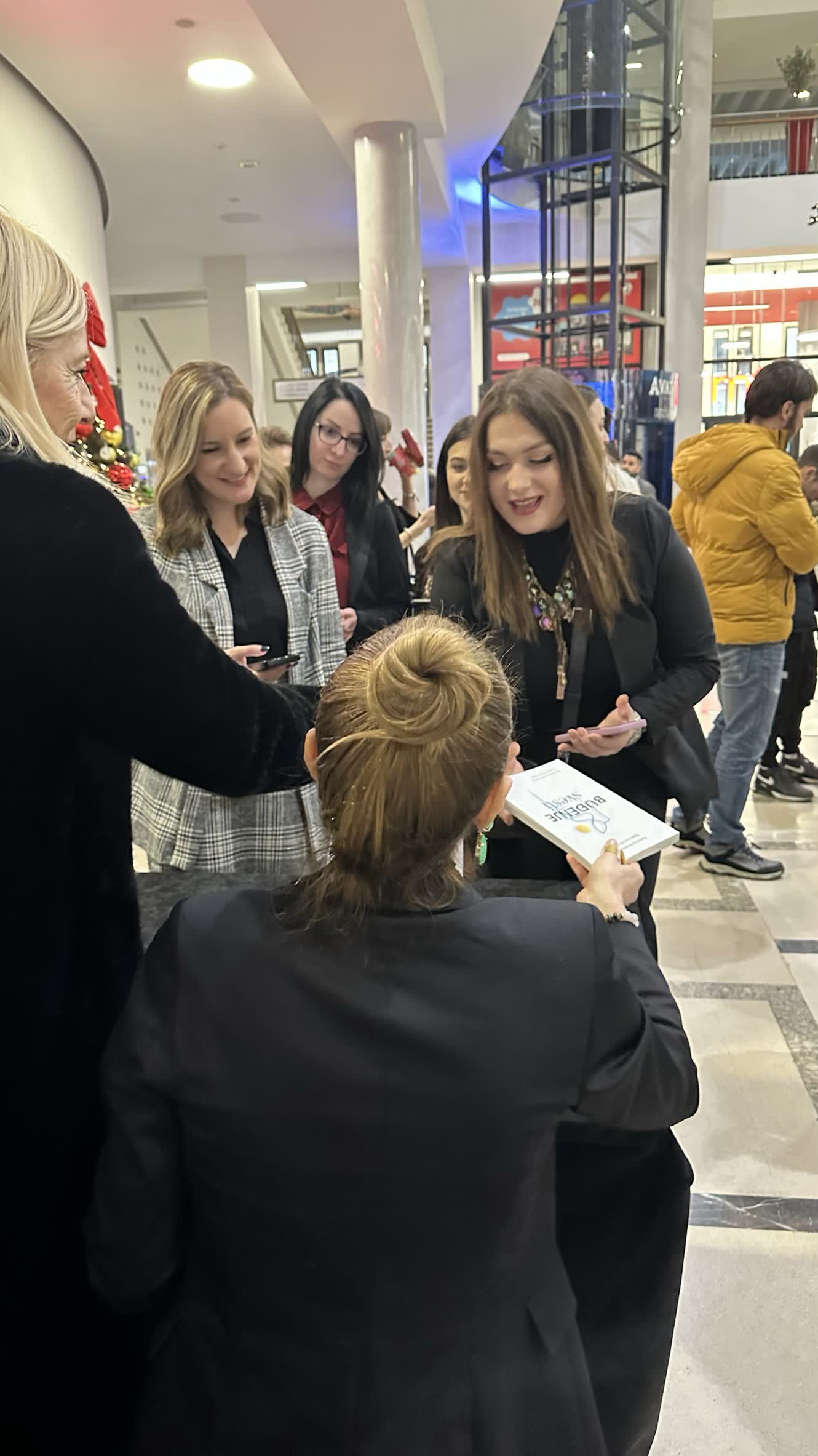 Гости на белградската промоција на книгата Будење на свеста / Buđenje svesti